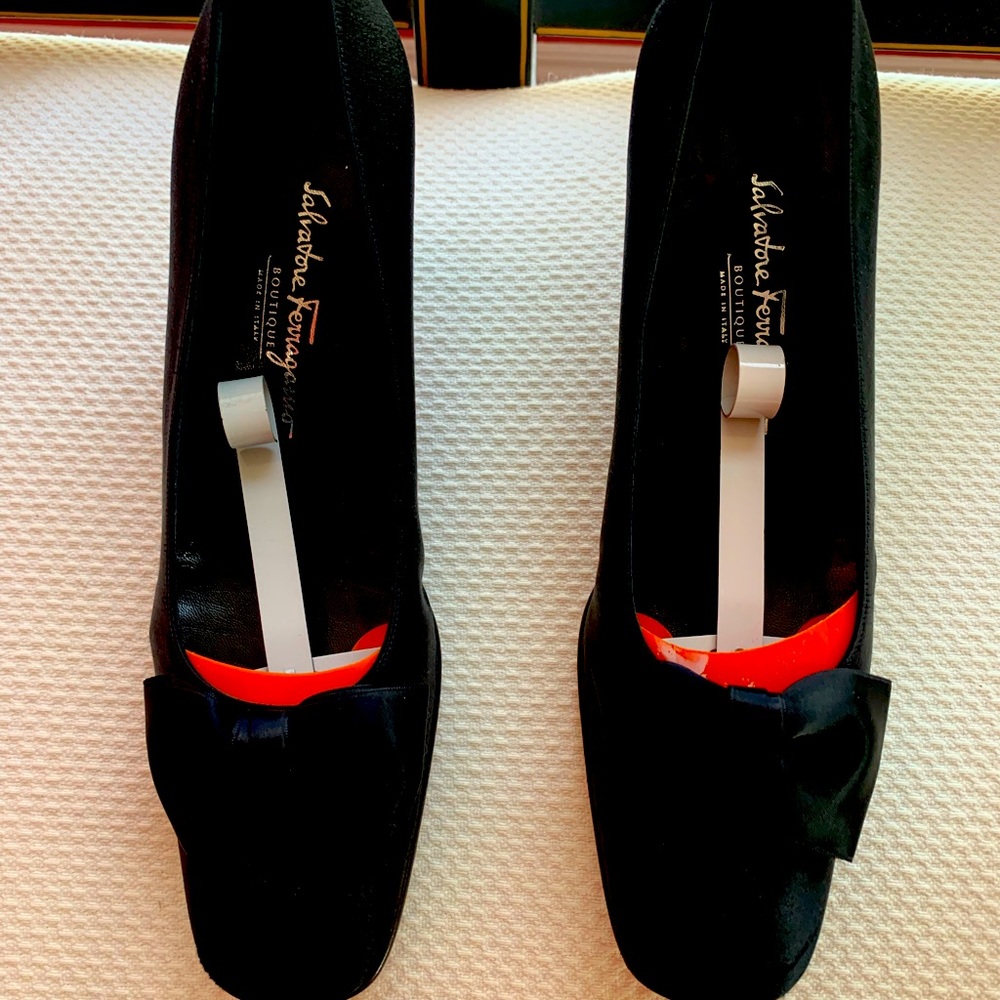 Salvatore Ferragamo Black Pumps
